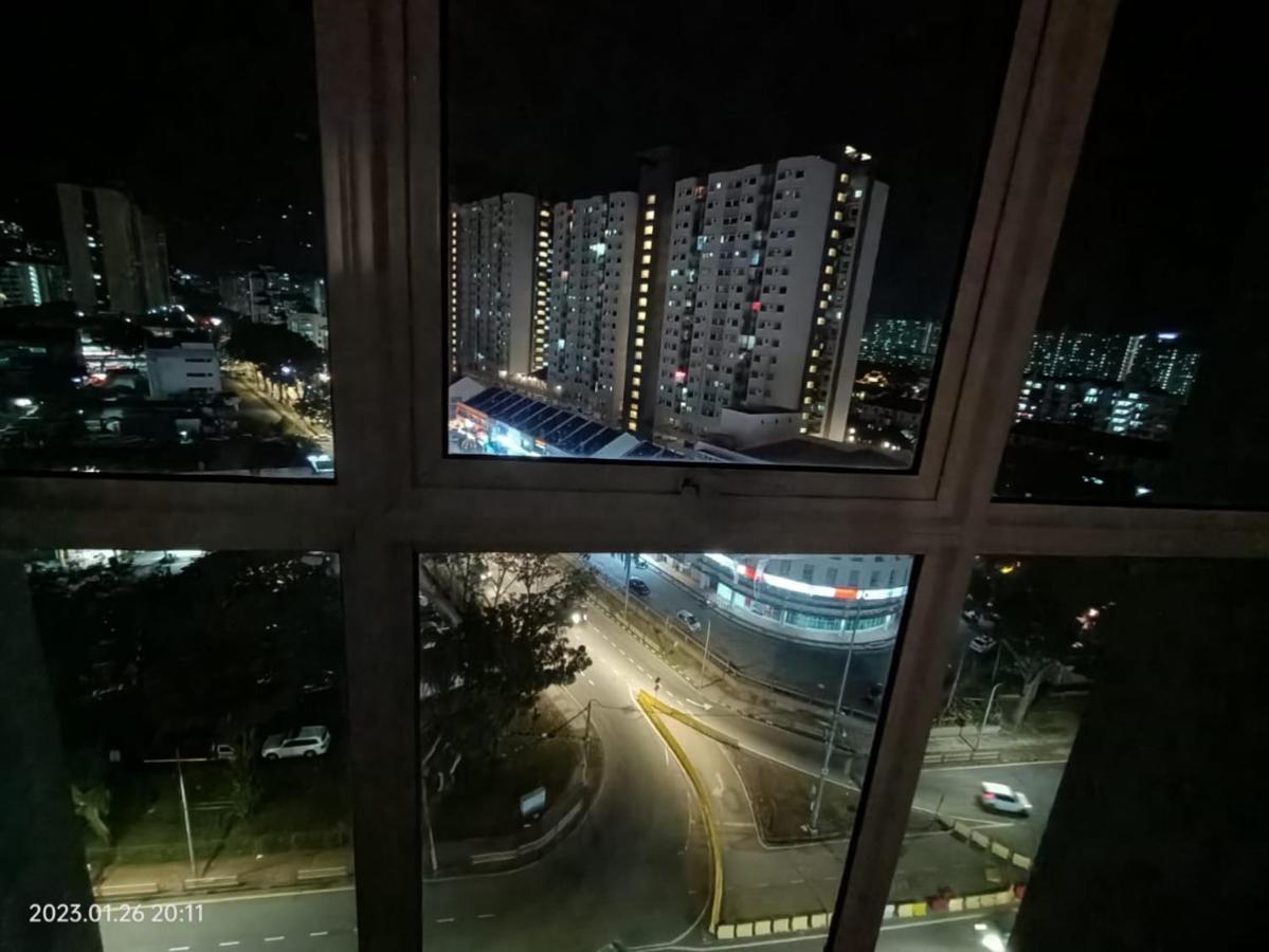 City Town Condo: Cozy Penang Retreat with Beautiful Views George Town Exterior photo