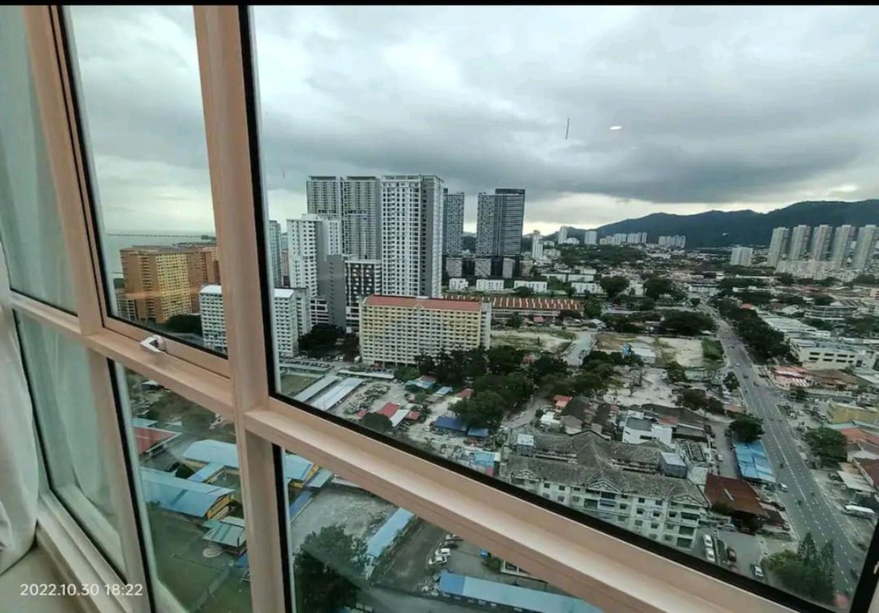 City Town Condo: Cozy Penang Retreat with Beautiful Views George Town Exterior photo