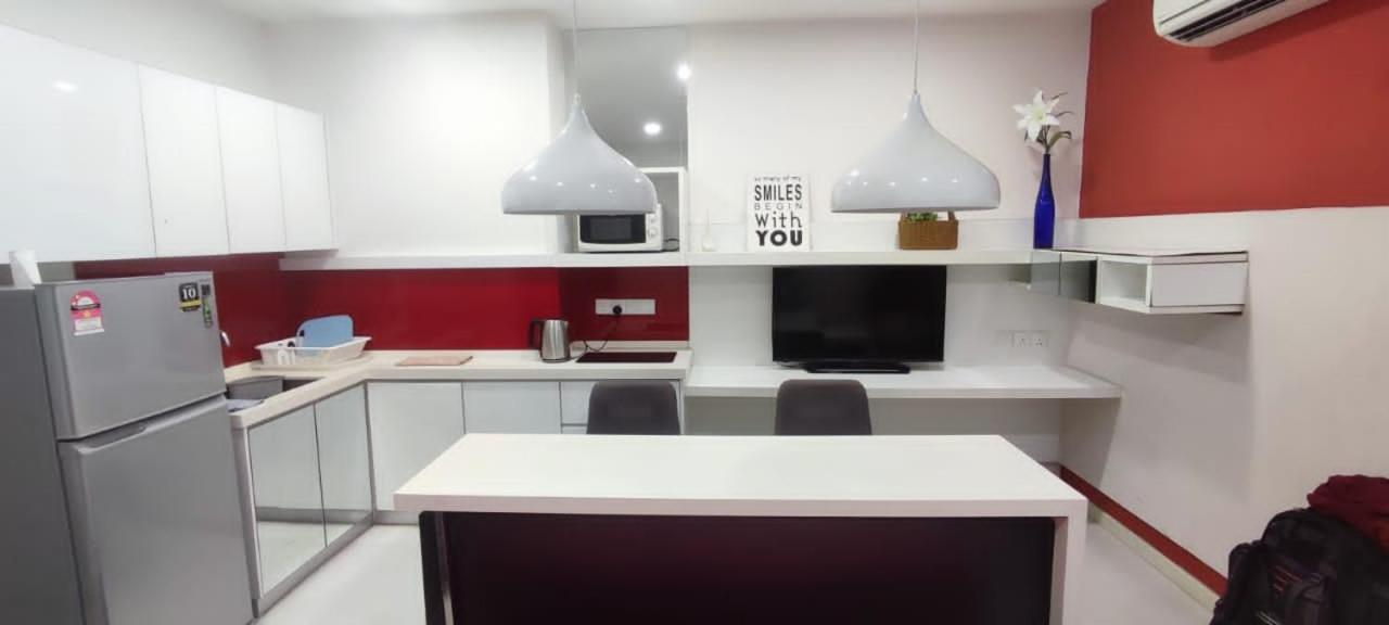 City Town Condo: Cozy Penang Retreat with Beautiful Views George Town Exterior photo