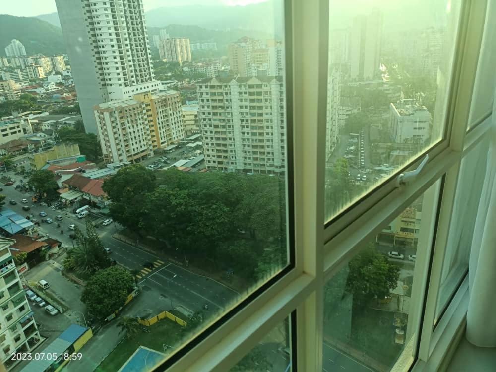 City Town Condo: Cozy Penang Retreat with Beautiful Views George Town Exterior photo