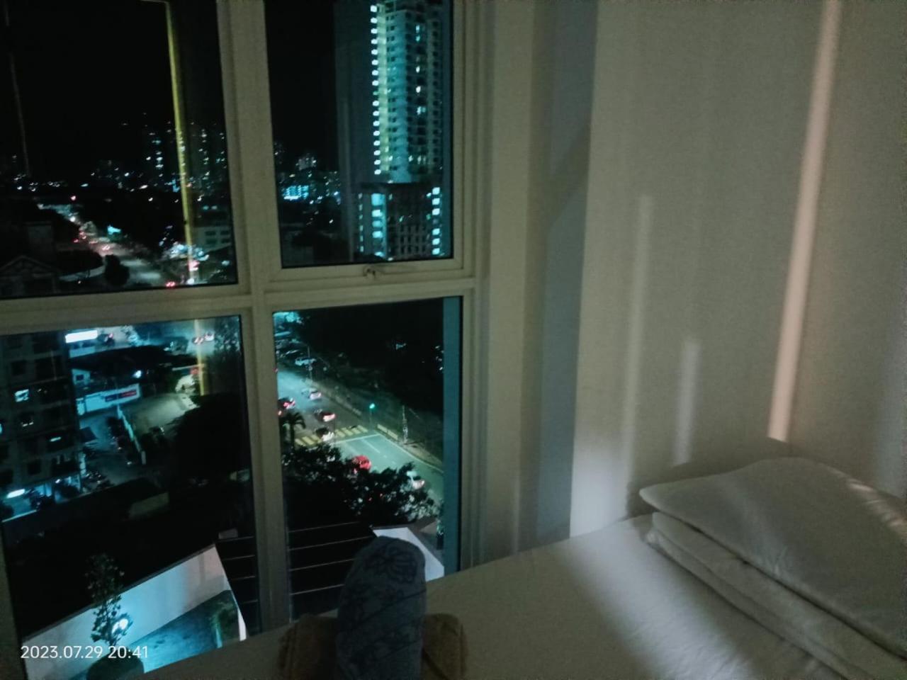 City Town Condo: Cozy Penang Retreat with Beautiful Views George Town Exterior photo