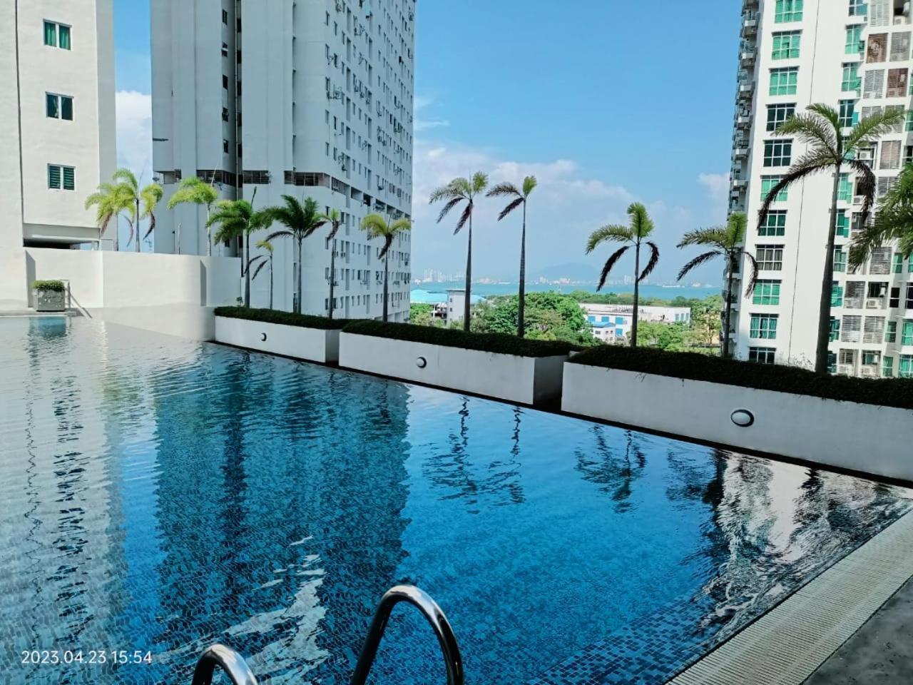 City Town Condo: Cozy Penang Retreat with Beautiful Views George Town Exterior photo